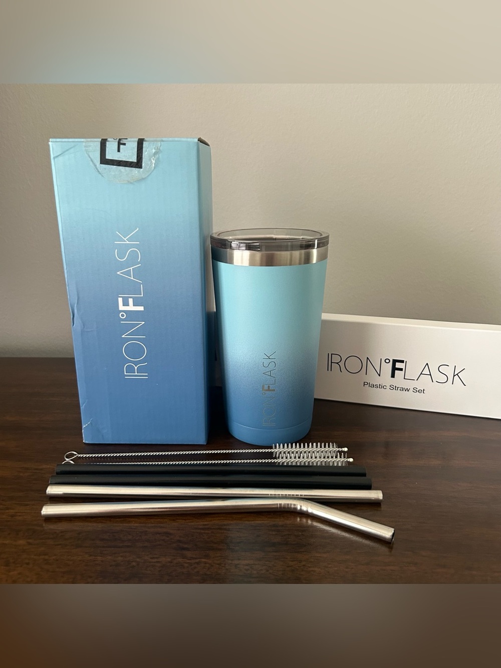 NEW Iron Flask Stainless Steel Blue Tumbler Cup w/ Lid, Metal Straws + Brushes
